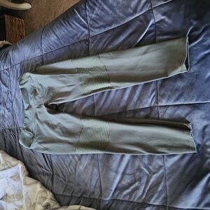 Calia by Carrie full length green leggings sz M